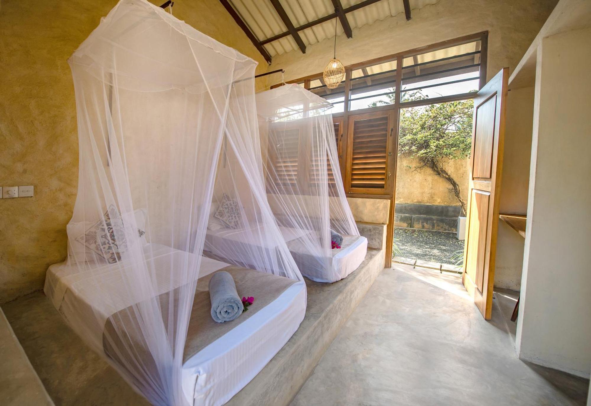Lime & Co Hostel Велигама Экстерьер фото