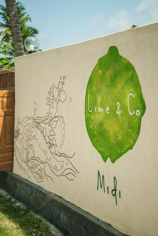 Lime & Co Hostel Велигама Экстерьер фото